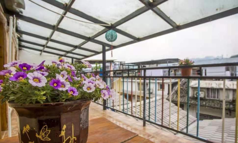 Zhangjiajie April Hostel Exterior photo
