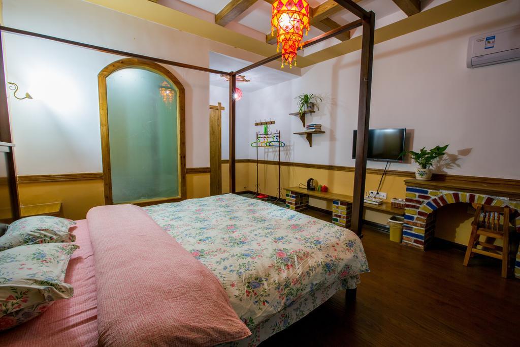Zhangjiajie April Hostel Room photo