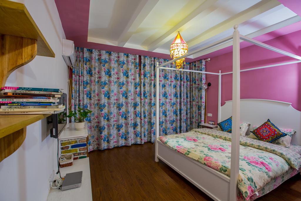 Zhangjiajie April Hostel Room photo