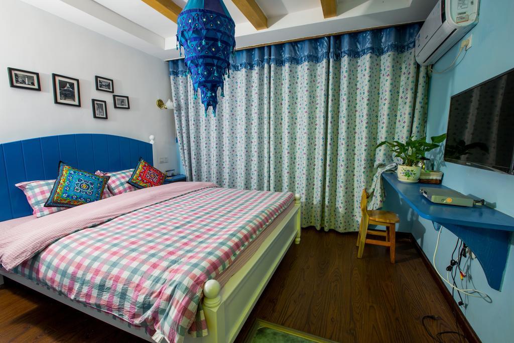 Zhangjiajie April Hostel Room photo